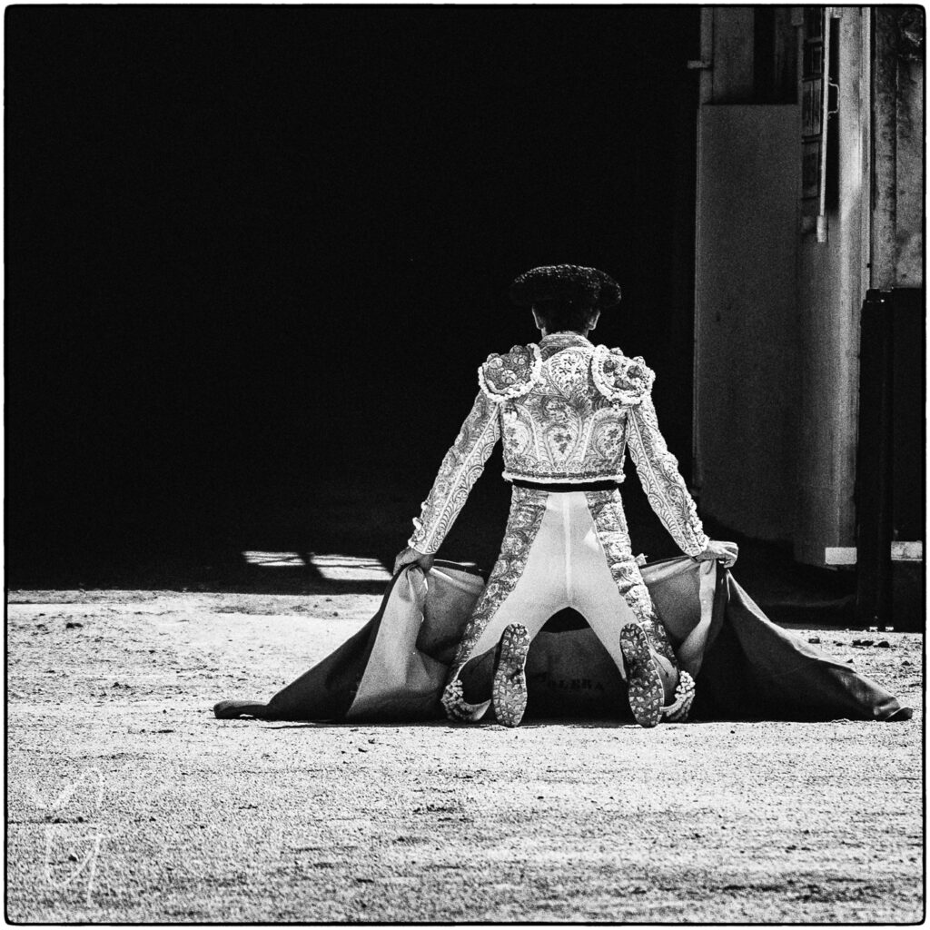 photographie d'art de tauromachie et de culture taurine dans les arènes de Nîmes par Yannick Gerard photographe