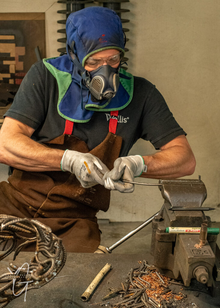 shooting photo dans atelier artiste sculpteur à côté d' Uzès par photographe Yannick GERARD