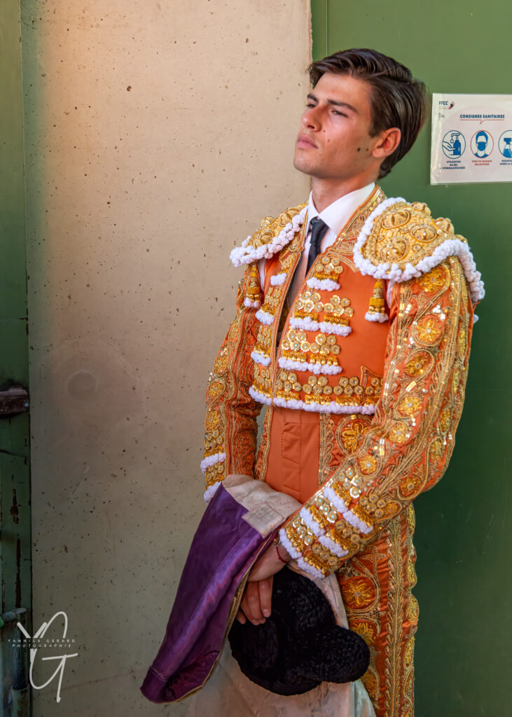 le torero el Rafi très concentré avant le début de la corrida de Vauvert